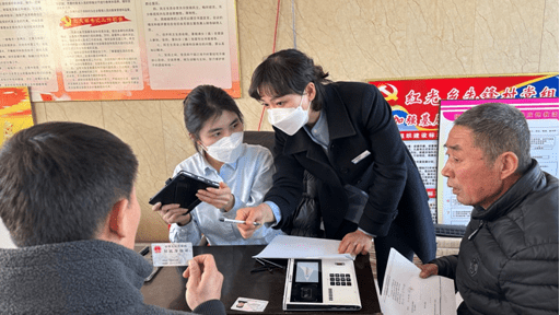 建设银行哈尔滨哈龙支行：暖心社保卡 服务送乡村