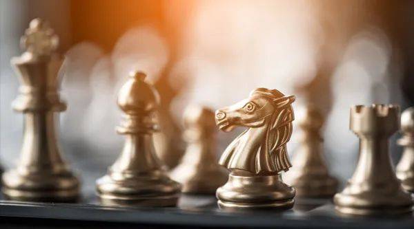 易纲最新讲话<strong></p>
<p>易鑫金融</strong>！涉及利率、汇率、金融风险…