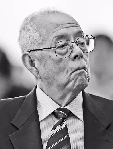 98岁著名经济学家黄达逝世<strong></p>
<p>金融学</strong>！曾编写多本金融学经典教材