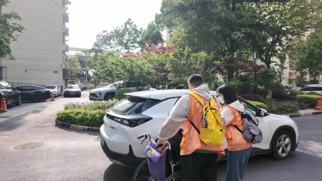 上海确认：正在试点！需求暴涨<strong></p>
<p>希望金融</strong>，男护士决定转行…爷叔激动：试了一次，就一发不可收拾