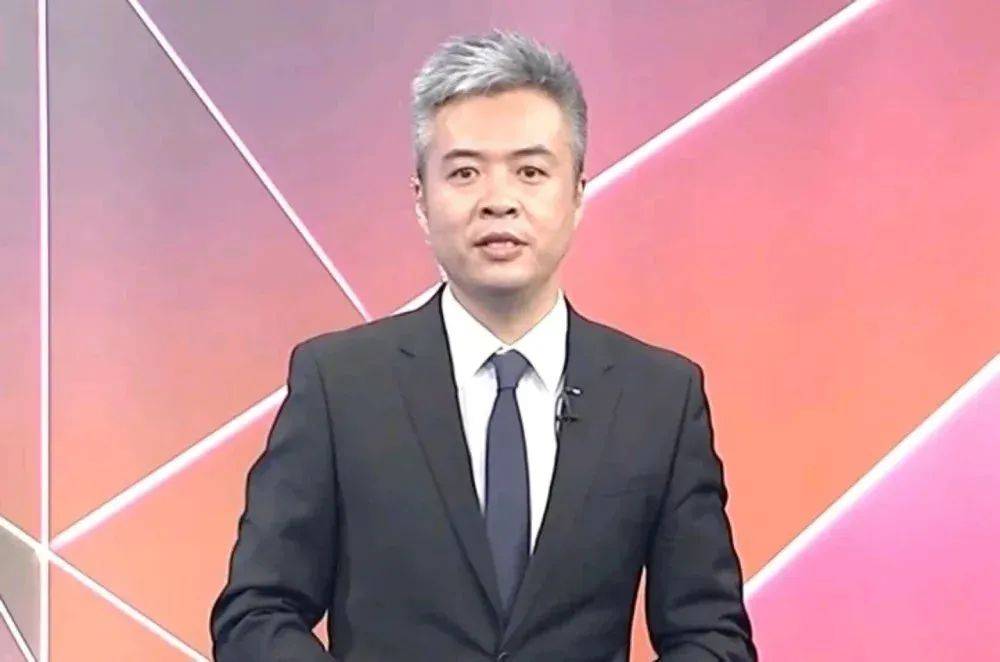 时隔2年<strong></p>
<p>英皇金融</strong>，前央视主持人露面！此前被控行贿超950万元