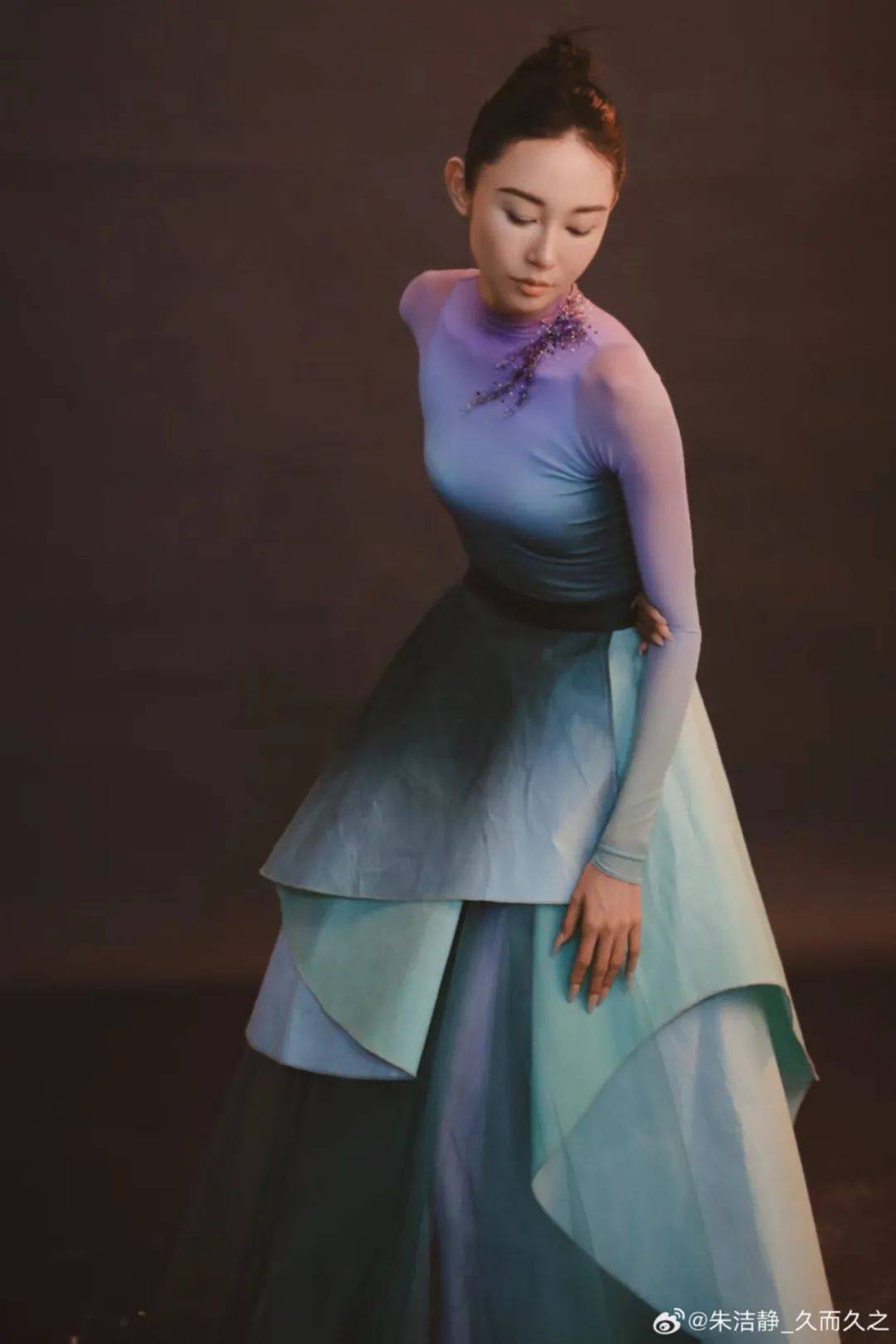 浙江知名女演员<strong></p>
<p>英皇金融</strong>，重病归来！曾四登春晚，流泪照心疼