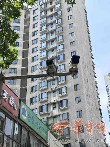 西安14岁初中生骑车回家在小区被撞 孩子说肇事司机下车看<strong></p>
<p>金融网站</strong>了看就离开