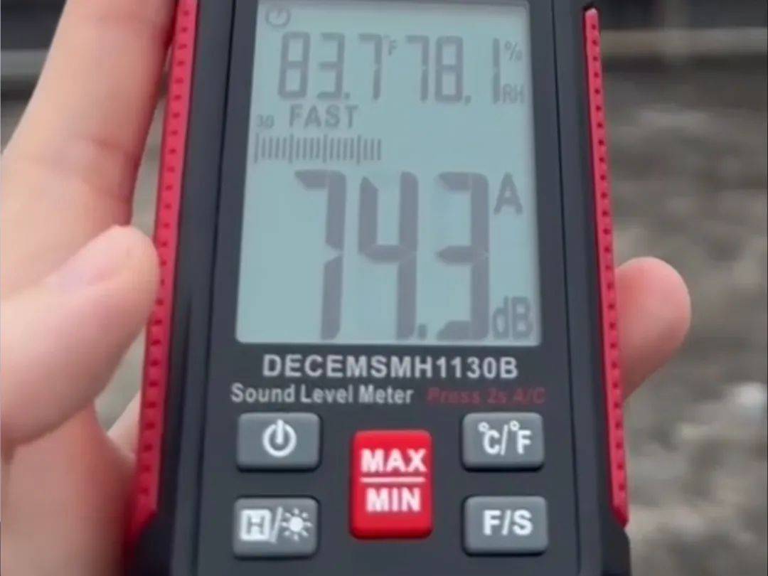 “一小时飞过8架”“感觉屋在抖”！深圳有小区遭遇<strong></p>
<p>离岸金融</strong>，市民：睡不着