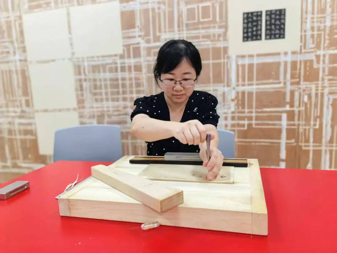 “冷板凳”一坐18年<strong></p>
<p>离岸金融</strong>！41岁厦门女子：要一直坐下去