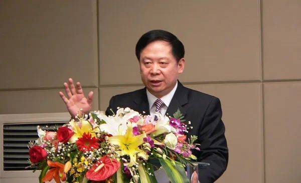 河南省政府原秘书长郭洪昌<strong></p>
<p>互联网金融公司排名</strong>，参与赌博，非法收受巨额财物