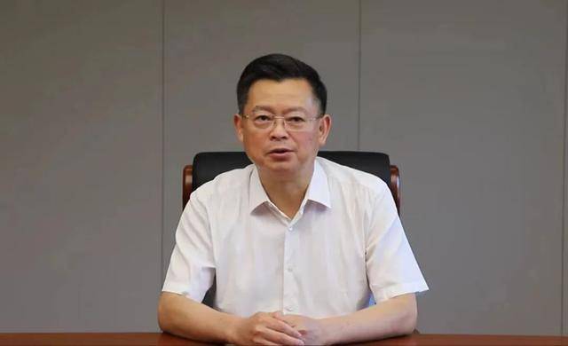 打虎！张建华主动投案<strong></p>
<p>恒大金融</strong>，已卸任3年多