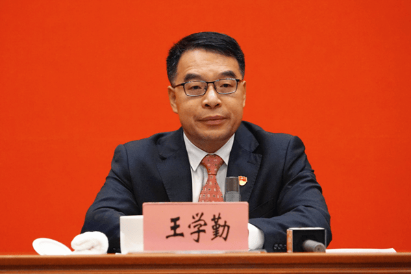 王学勤<strong></p>
<p>恒大金融</strong>，升任云南省副省长