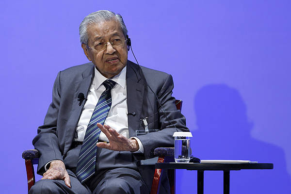 马哈蒂尔：若中国成为世界第一<strong></p>
<p>重生之金融巨擘</strong>，我们将有更好的机遇