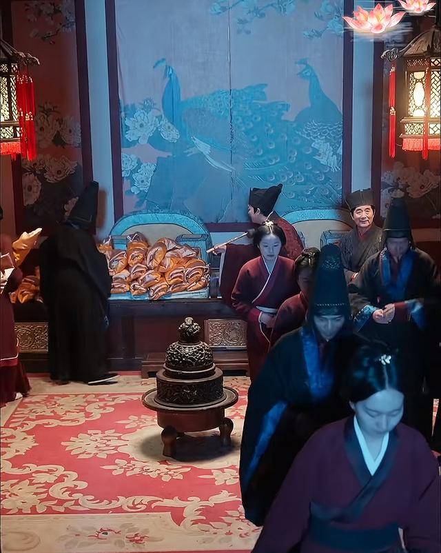 “一胎生99子”<strong></p>
<p>金融民工</strong>？恶意审丑是对观众的“电子投毒”丨中听