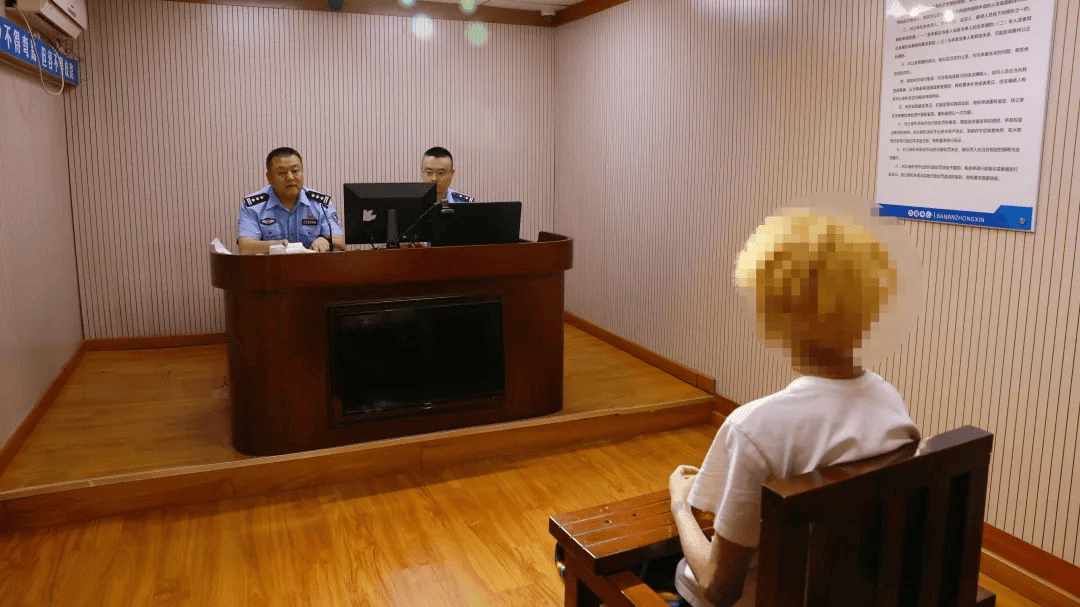 加油站内砸车打人<strong></p>
<p>物流金融</strong>，23名嫌疑人被临沂警方抓获