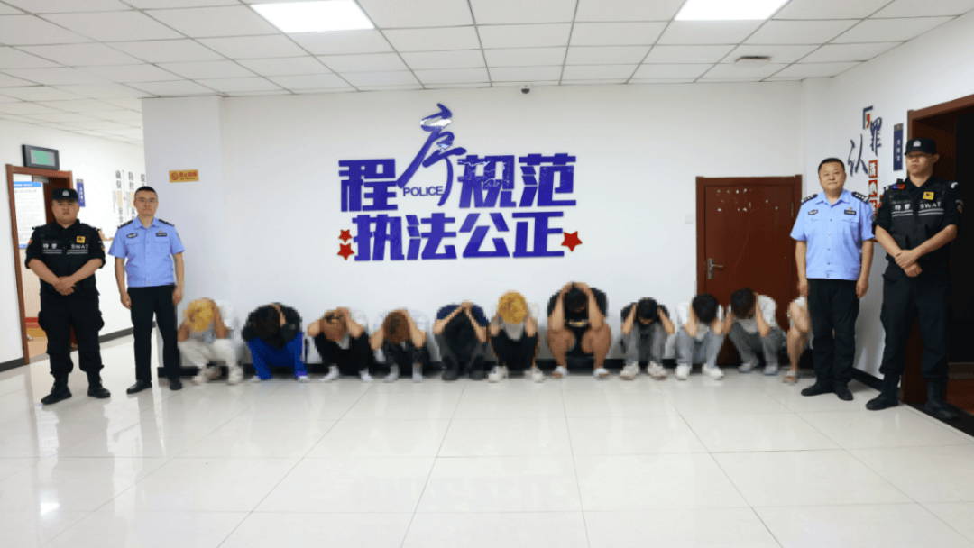 加油站内砸车打人<strong></p>
<p>物流金融</strong>，23名嫌疑人被临沂警方抓获