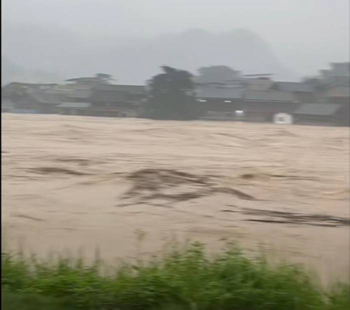 贵州榕江全县被淹<strong></p>
<p>赣州金融网</strong>，“70年一遇”洪水如何形成？