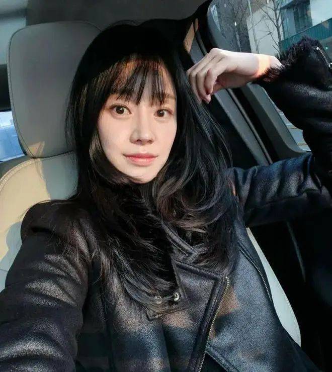 43岁韩国女演员李屿迩去世<strong></p>
<p>阿里金融</strong>，死因未公布