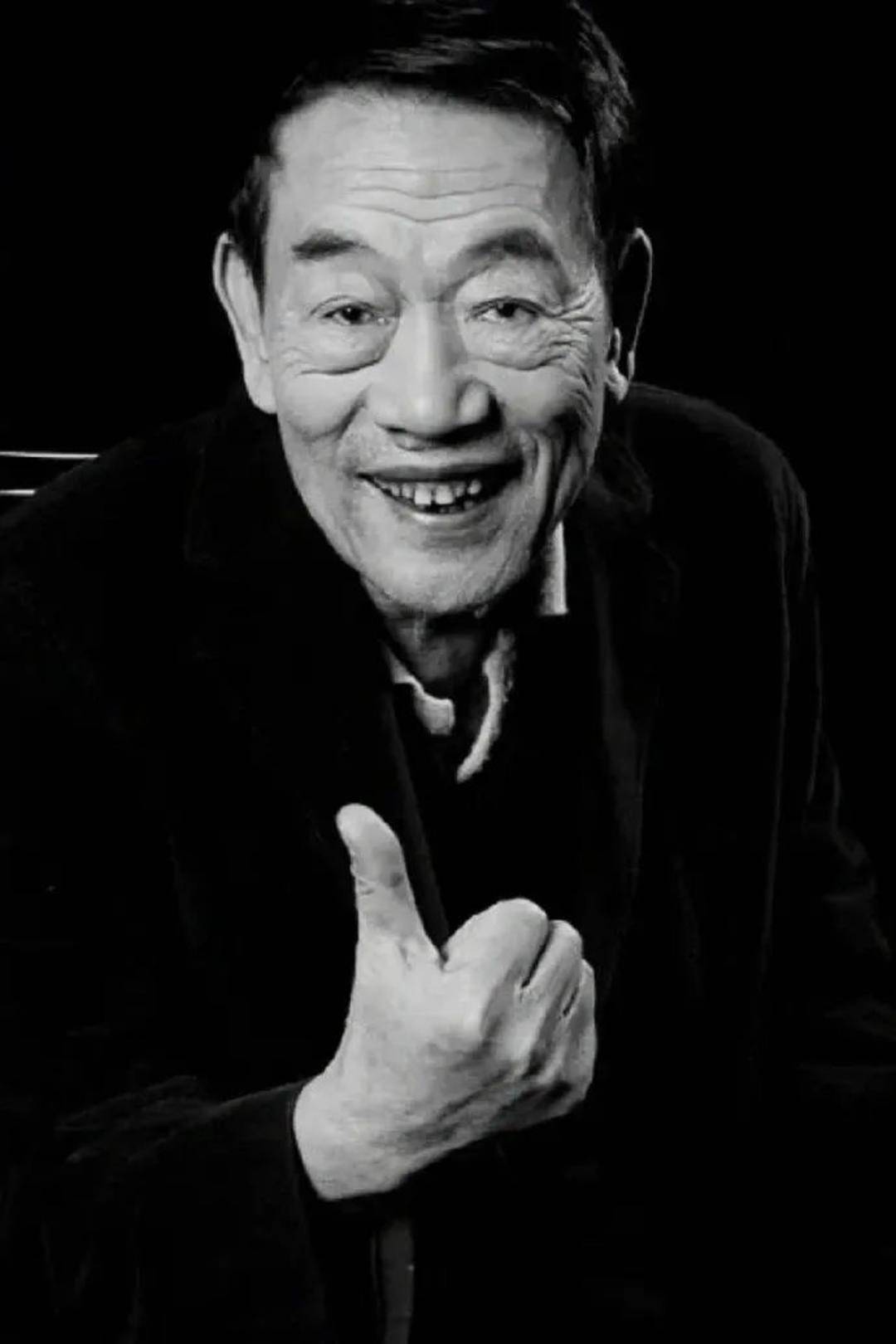 逝者|杨议：父亲走得风光<strong></p>
<p>金融保险</strong>，没白干