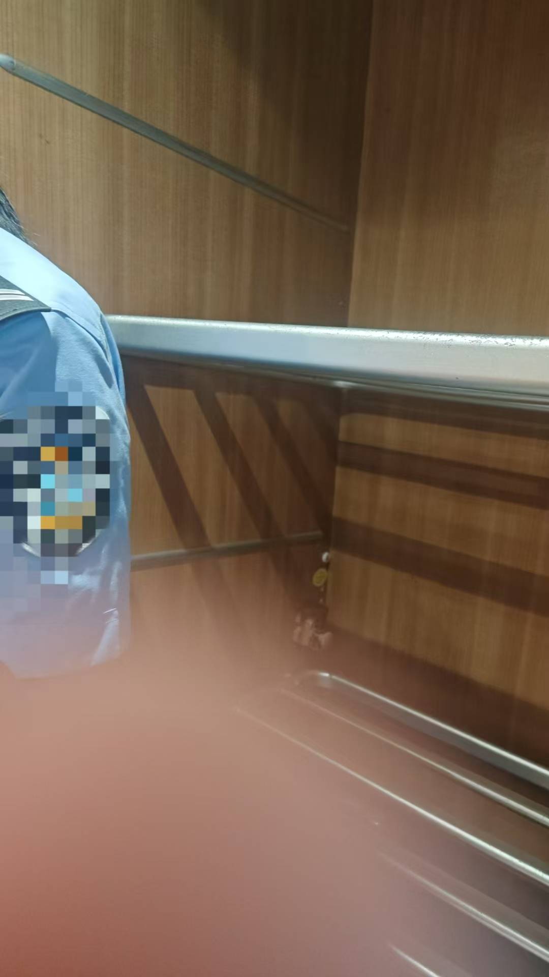 “一年设计白干了！”设计专业大学生乘高铁行李箱丢失<strong></p>
<p>买入返售金融资产</strong>，行李架处无监控，多方回应