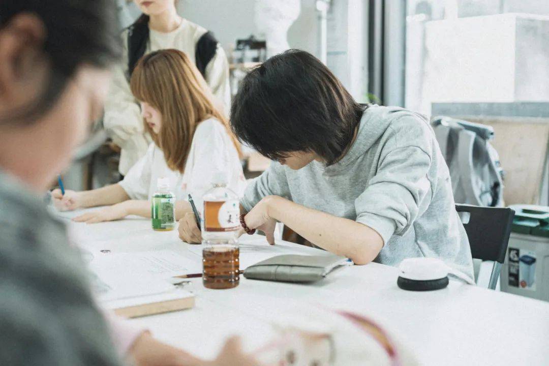 在日本<strong></p>
<p>黔农云</strong>，不婚先从普通人开始