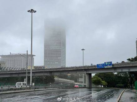 北京七区已现暴雨或大暴雨 早高峰城区及北部地区仍有明显降雨 注意出行安全<strong></p>
<p>招商</strong>！