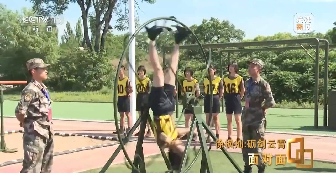 她能开飞机吗<strong></p>
<p>学会</strong>？95后女飞行员用实力回应质疑