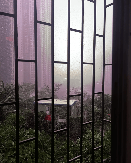 “山竹”后首个<strong></p>
<p>门锁</strong>！深圳全市暴雨红色预警生效！有人家里连续跳闸