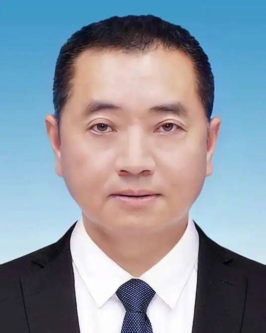 作为“一把手”<strong></p>
<p>东方财富股票</strong>，他经常在上班时间外出打牌