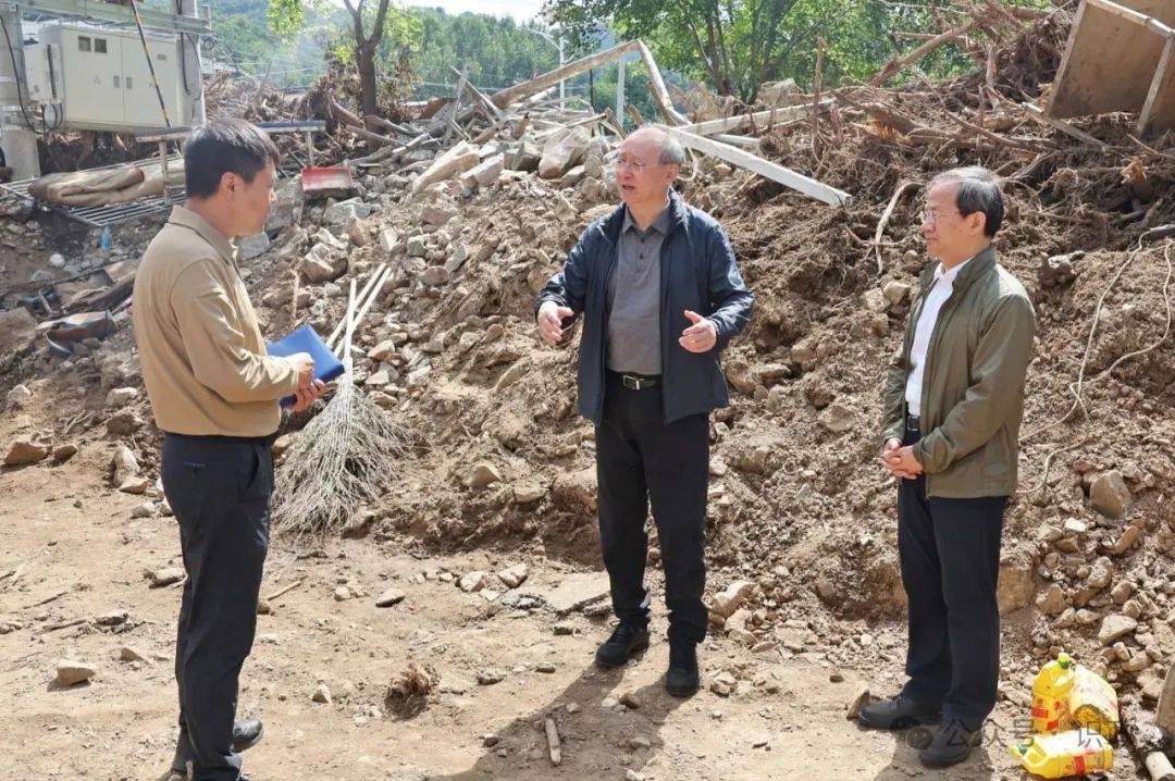 北京市委书记尹力、市长殷勇到怀柔区检查灾后恢复重建工作<strong></p>
<p>四川长虹股票</strong>，看望慰问尹春燕亲属、受灾群众和抢险救灾一线工作人员