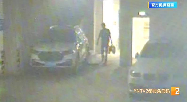 凌晨怪事！男子提着茅台袋子在车库<strong></p>
<p>腾讯股票</strong>，翻垃圾桶竟为了.....