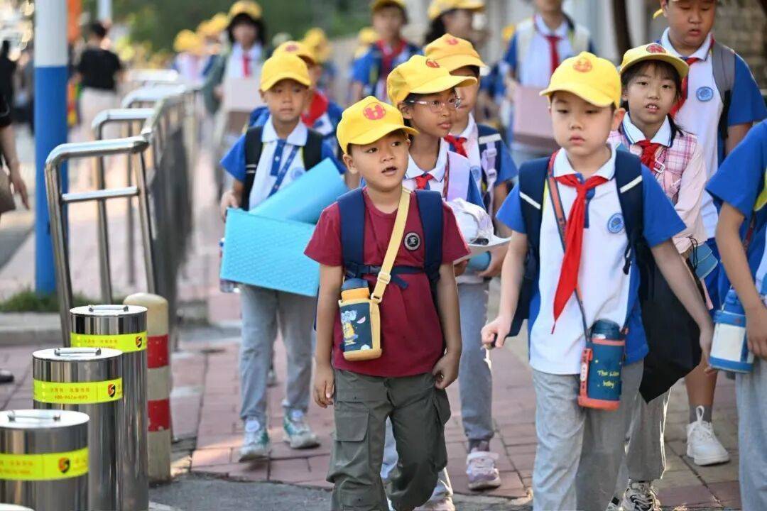 山东一小学新生报到名字惊艳众人！扶苏、知潼、邕熙……网友：古风气息十足<strong></p>
<p>比亚迪股票</strong>，“子涵”时代过去了？