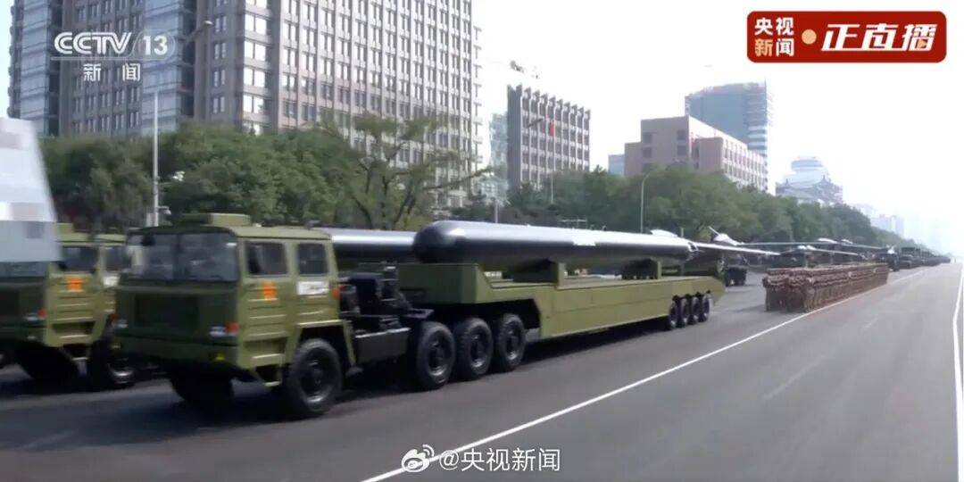东风-61、巨浪-3、折叠翼预警机、歼-20S<strong></p>
<p>欧菲光股票</strong>，画面披露！