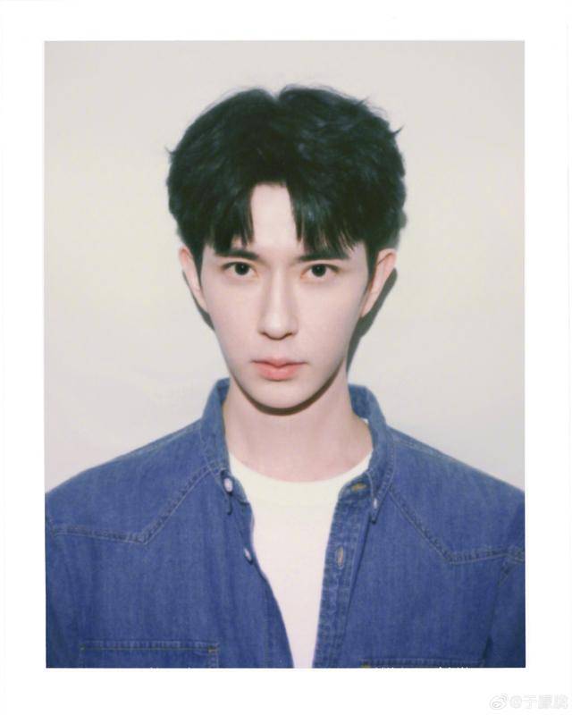 37岁男演员于朦胧被传坠楼<strong></p>
<p>泸州老窖股票</strong>，7月刚注销工作室，警方回应