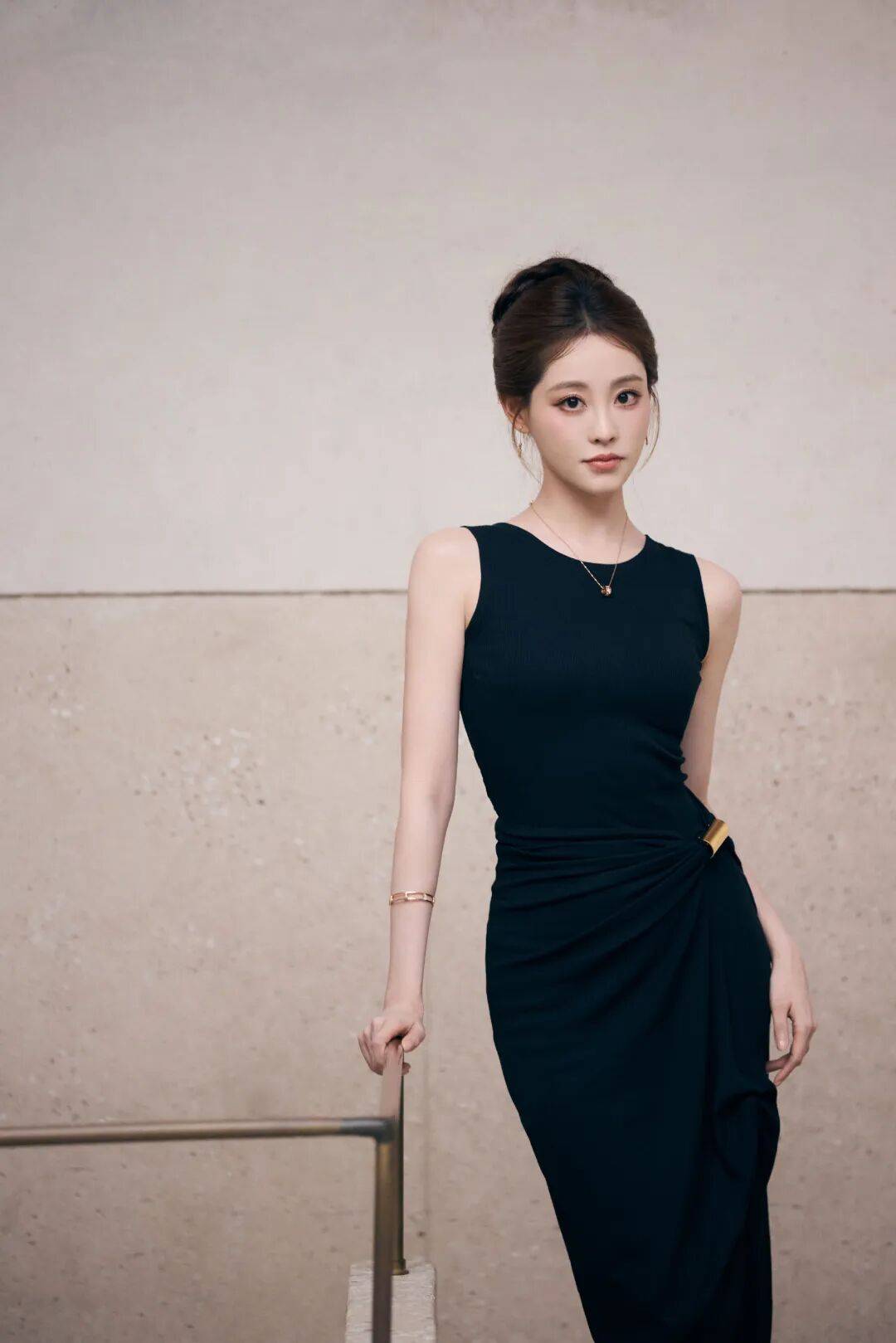 女演员祝绪丹发文道歉：我真的要把手剁了<strong></p>
<p>中百集团股票</strong>！以后一定用小号刷视频！