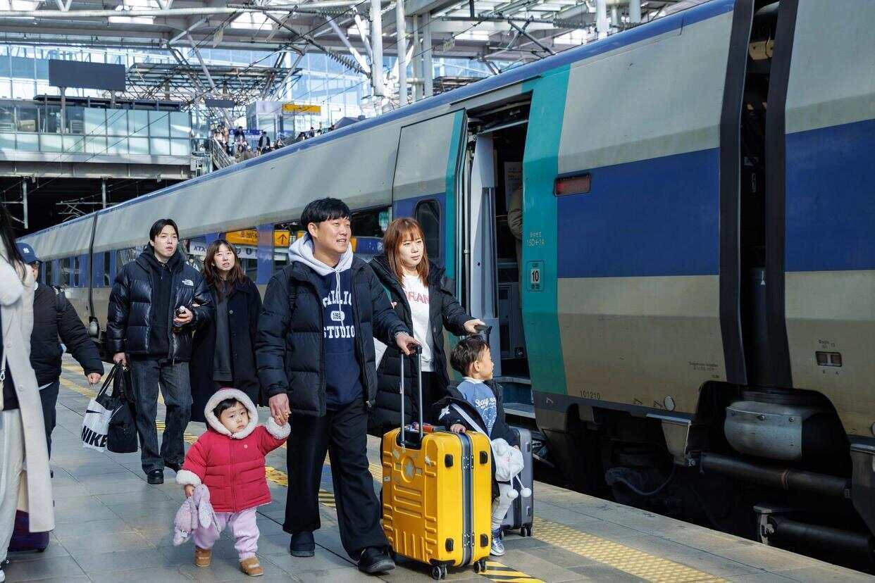 韩国人口萎缩<strong></p>
<p>长电科技股票</strong>，中小学班级人数为何不减反增?
