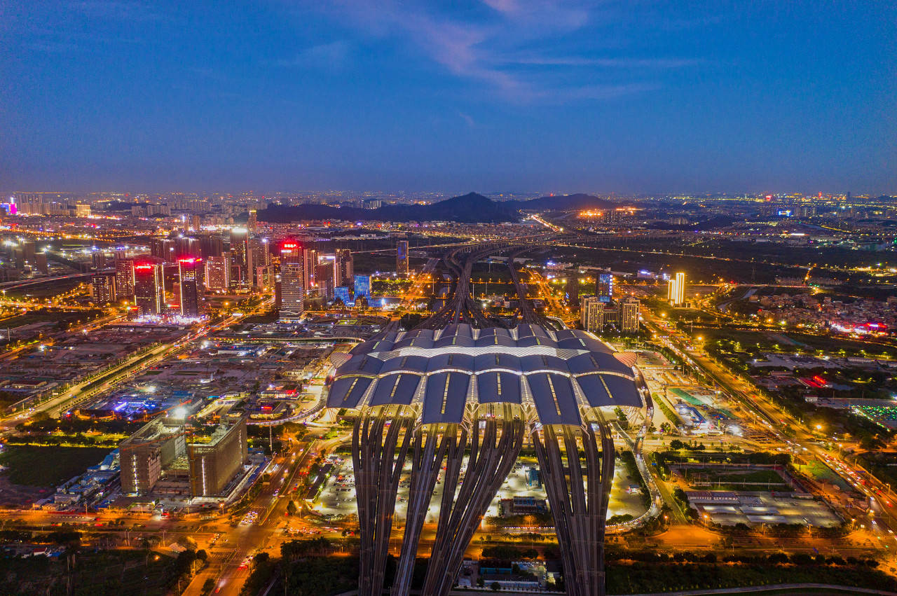 经济强市不断建新高铁站：至少“一城六站”<strong></p>
<p>格力电器股票</strong>，它们在下什么棋？