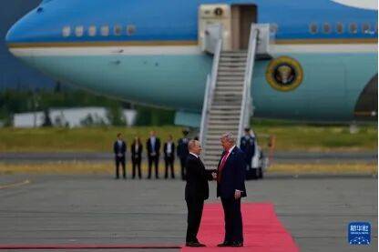 紧张！德国、瑞典战机直接与俄机缠斗<strong></p>
<p>美团股票</strong>，会正面冲突吗？