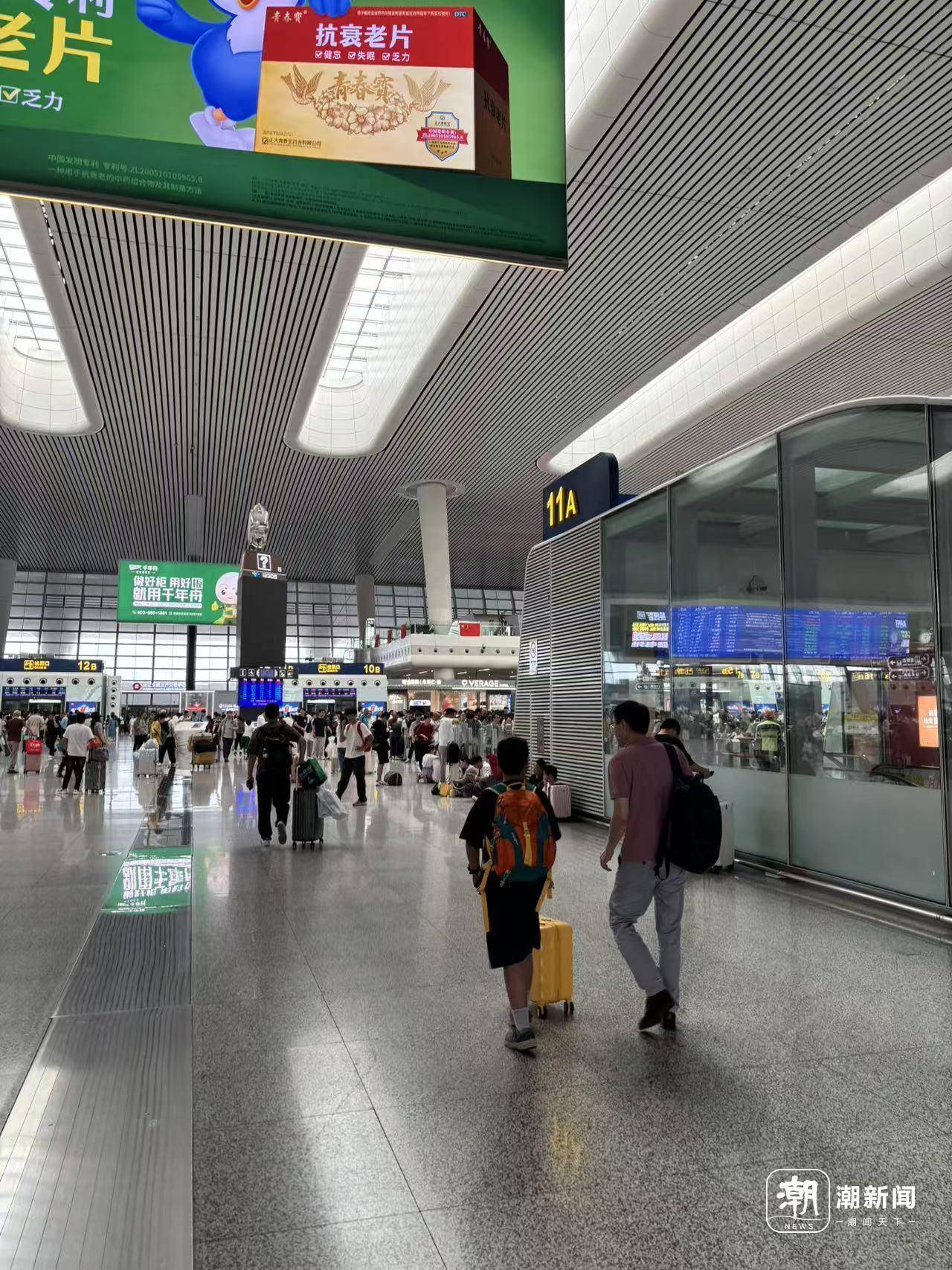 全杭州的娃都出动了？这是刚刚的火车东站<strong></p>
<p>常山北明股票</strong>！秋假大军即将席卷全国