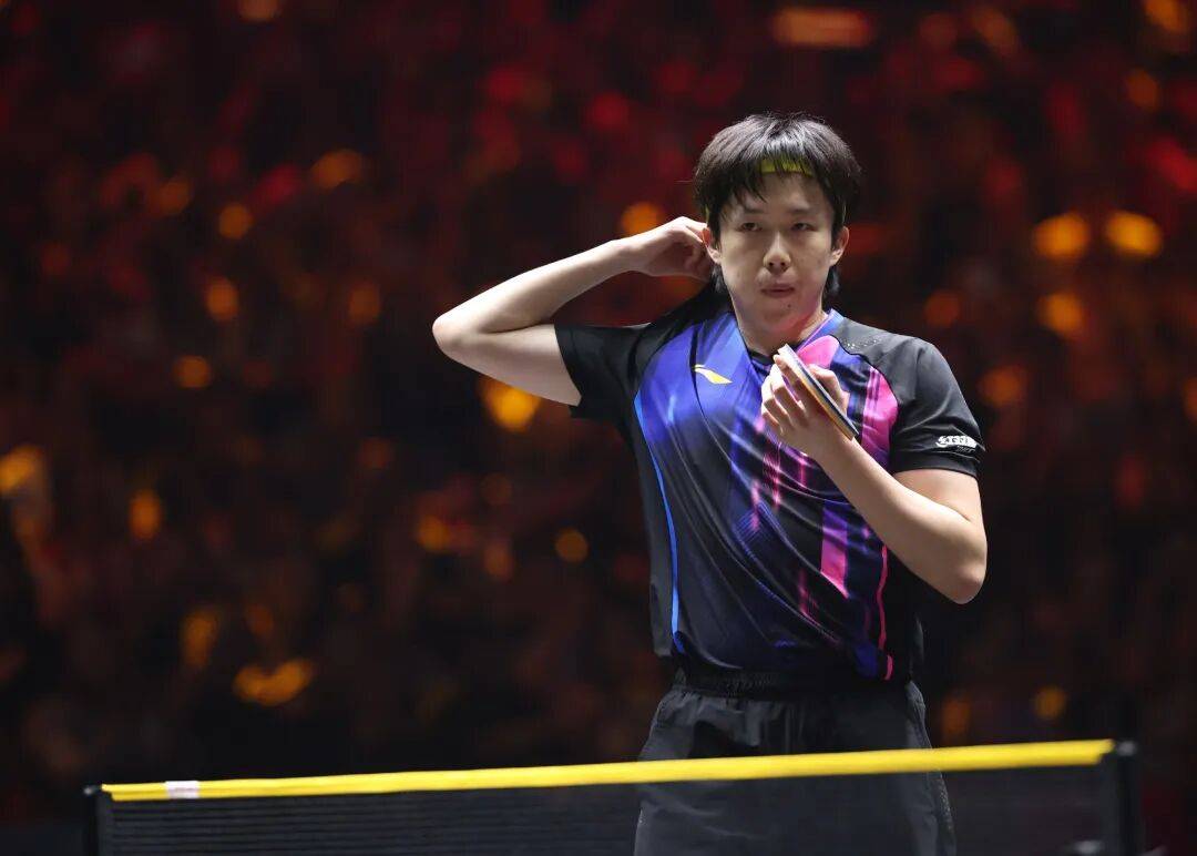 王艺迪完胜桥本，向鹏挺进8强 | WTT中国大满贯单打