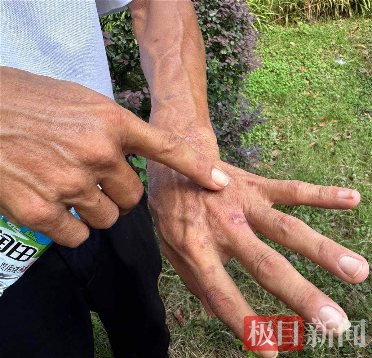 “鸡排哥”赚得盆满钵满购置多套房产?当事人幽默回应:还没到一个亿<strong></p>
<p>百度股票</strong>,你多来,我才能多卖2份