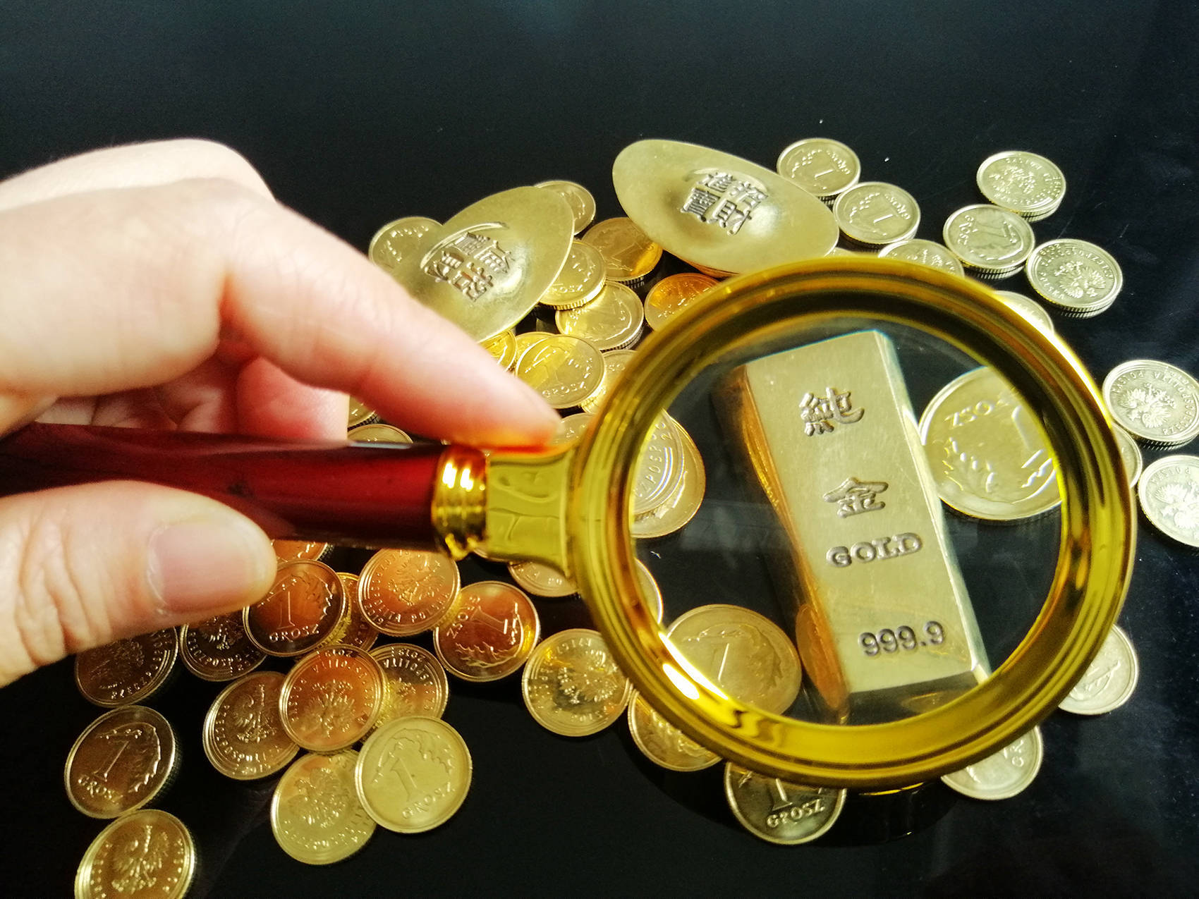 国际金价<strong></p>
<p>京东方a股票</strong>,再创历史新高!消费者:从今年年中一直观望到十一,没想到越等越贵!机构:仍上涨空间