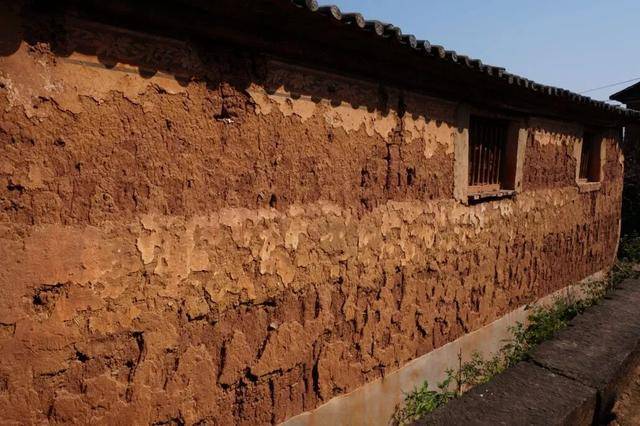 没人住的房子<strong></p>
<p>京东方a股票</strong>，为什么会“老”得特别快？