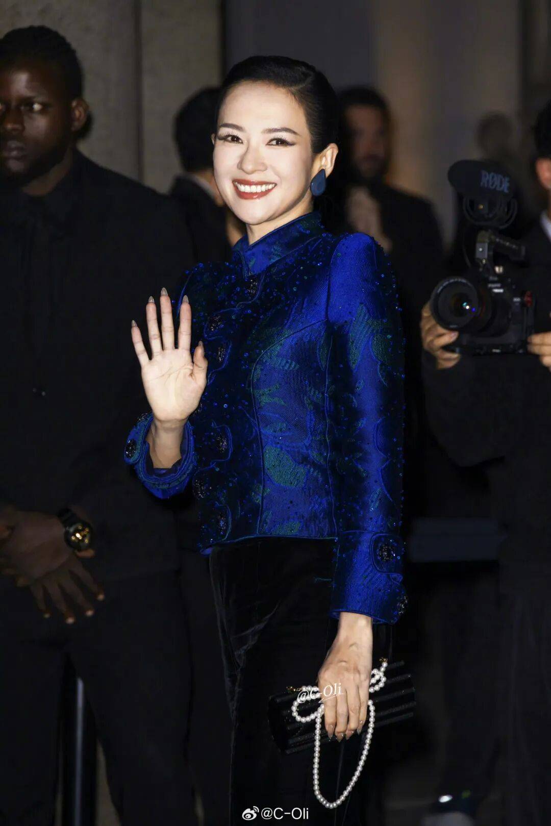 时装周上的女明星<strong></p>
<p>京东方a股票</strong>，秋冬氛围感一键封顶！