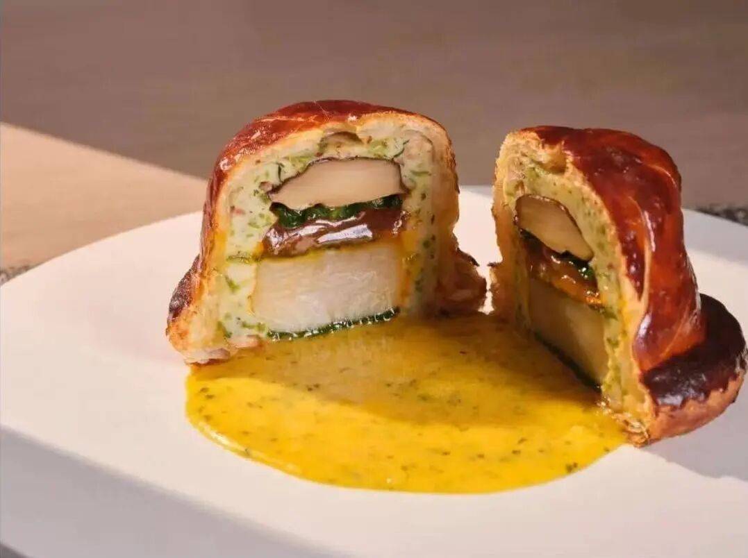 精致餐饮<strong></p>
<p>京东方a股票</strong>,以饭封神 | 商业头条No.94