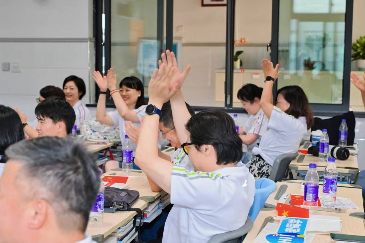 那个让老师骄傲的“调皮”班级！30年同学聚会<strong></p>
<p>以岭药业股票</strong>，还伴有一封来自贵州的感谢信