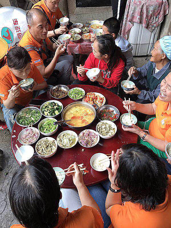 那个让老师骄傲的“调皮”班级！30年同学聚会<strong></p>
<p>以岭药业股票</strong>，还伴有一封来自贵州的感谢信