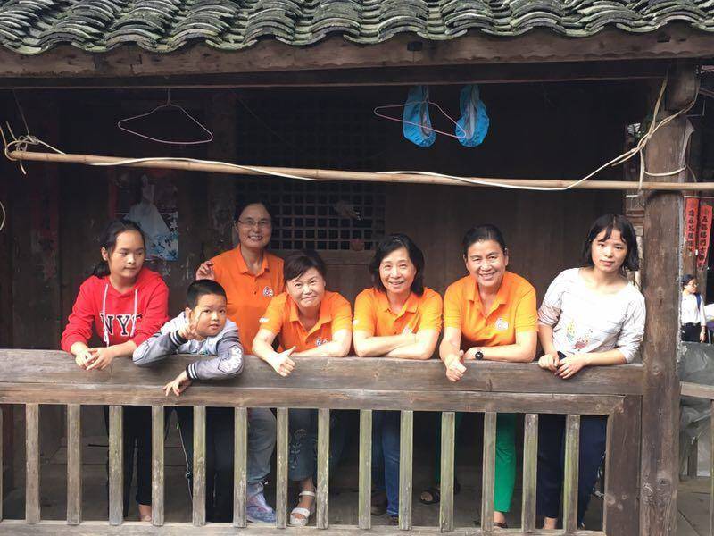 那个让老师骄傲的“调皮”班级！30年同学聚会<strong></p>
<p>以岭药业股票</strong>，还伴有一封来自贵州的感谢信