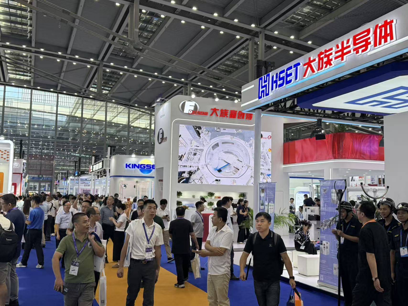 不止新凯来<strong></p>
<p>谷歌股票</strong>,逾115家深圳半导体企业亮相2025湾芯展