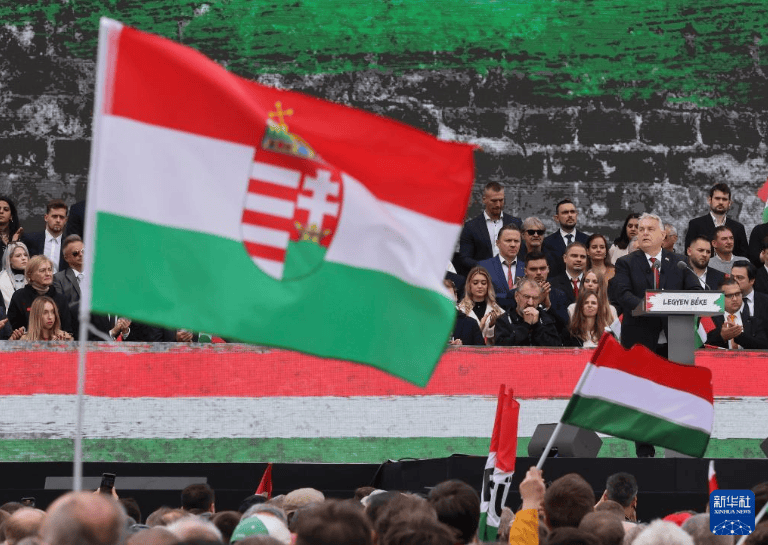 手机报·晚报丨每周一天“无作业日”<strong></p>
<p>中国平安股票</strong>,如何实施?神舟二十一号,近日择机发射!