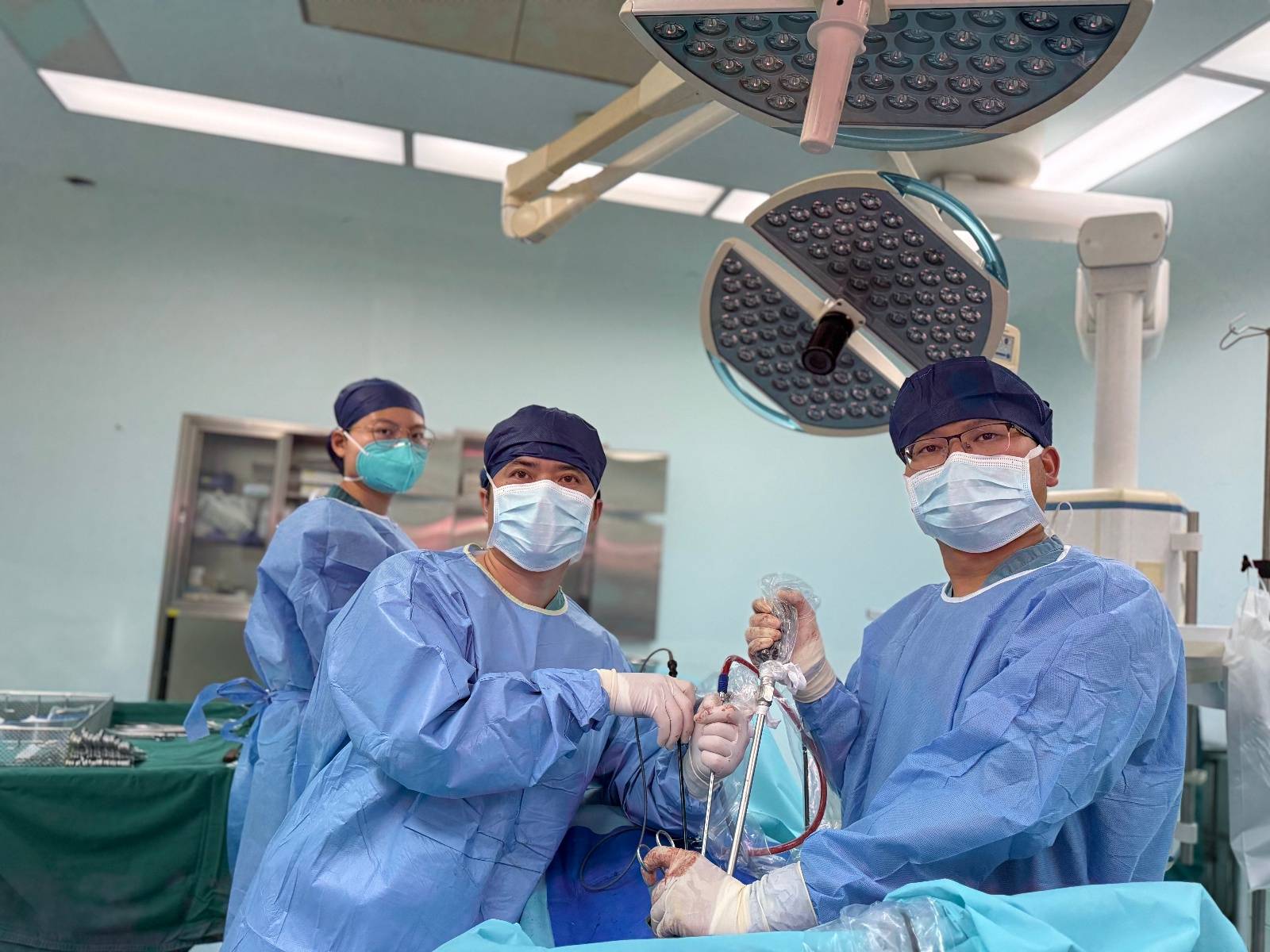 武汉一医院的球形大楼、连廊建筑受关注<strong></p>
<p>韦尔股份股票</strong>,院方:是新建的汉江湾院区,实施分区诊疗显得开阔