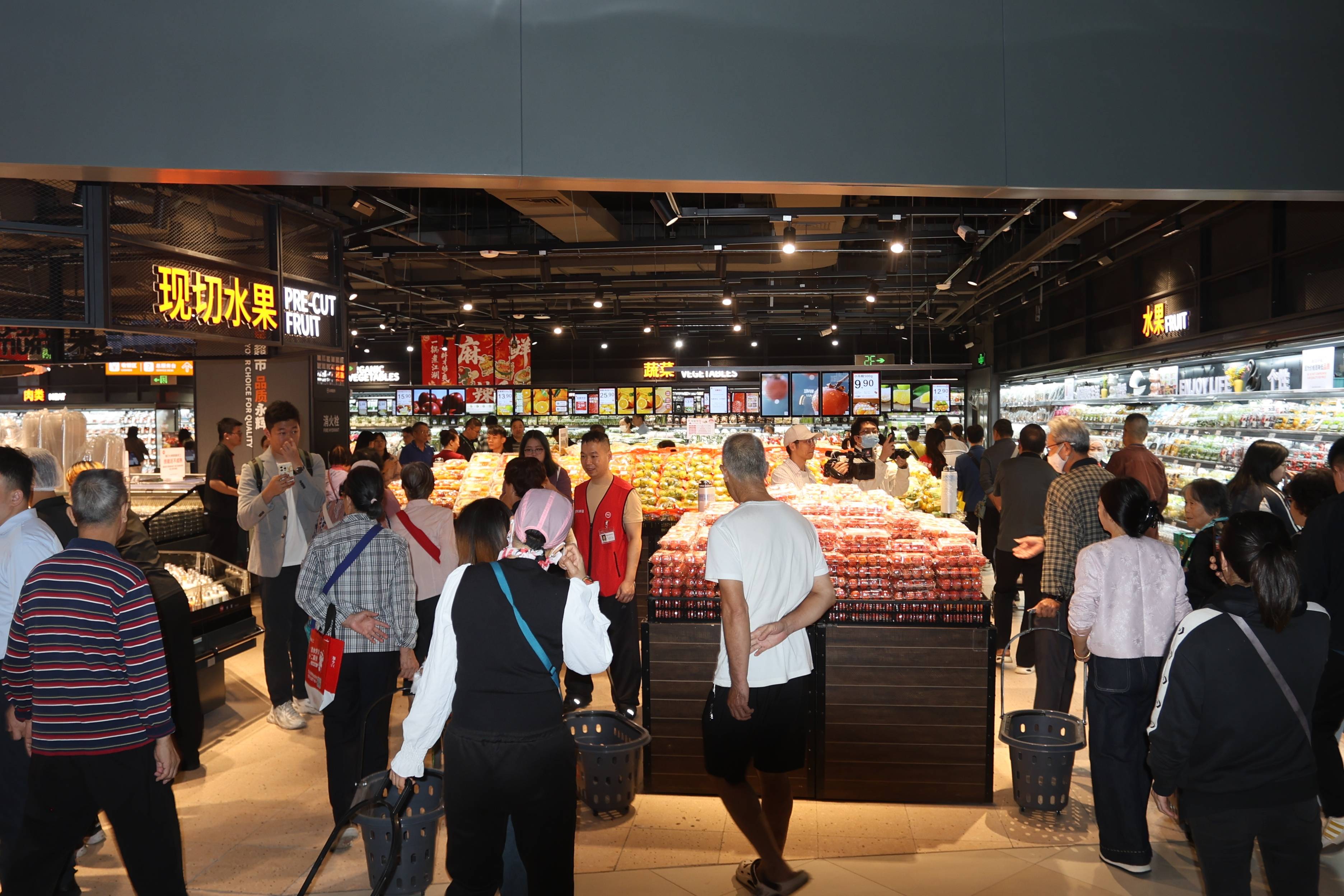 坐标荔湾、天河<strong></p>
<p>韦尔股份股票</strong>，广州市区新增两家“胖永辉”