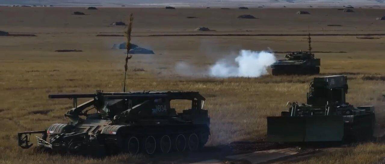 大场面!机器狗、无人机开路<strong></p>
<p>建设银行股票</strong>,实兵对抗演练画面公布