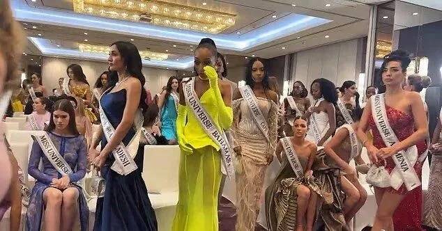 不满总监辱骂墨西哥选手<strong></p>
<p>拼多多股票</strong>，2025环球小姐集体退赛，总监哭诉：我也是会受伤的普通人